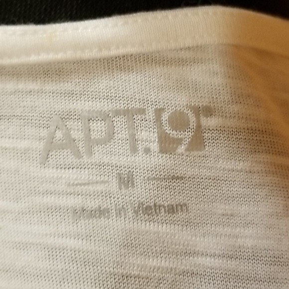 Women's top - Picture 3 of 3